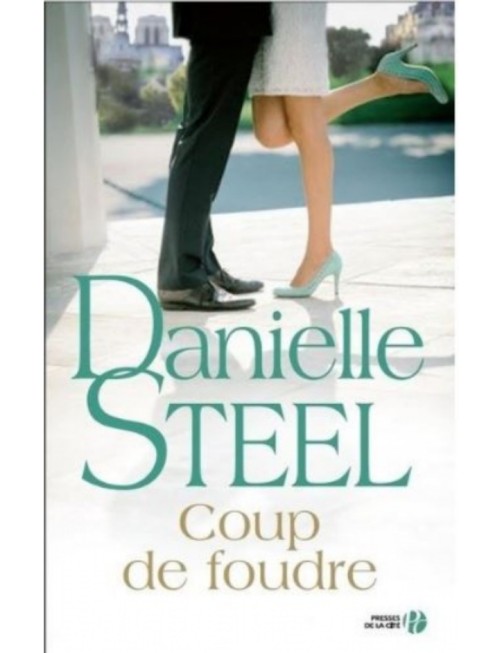 LIVRE COUP DE FOUDRE - DANIELLE STEEL 