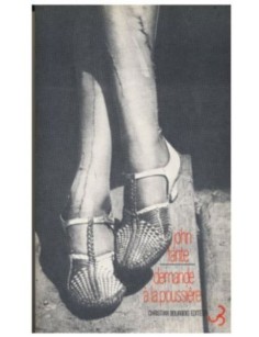 LIVRE DEMANDE A LA POUSSIERE